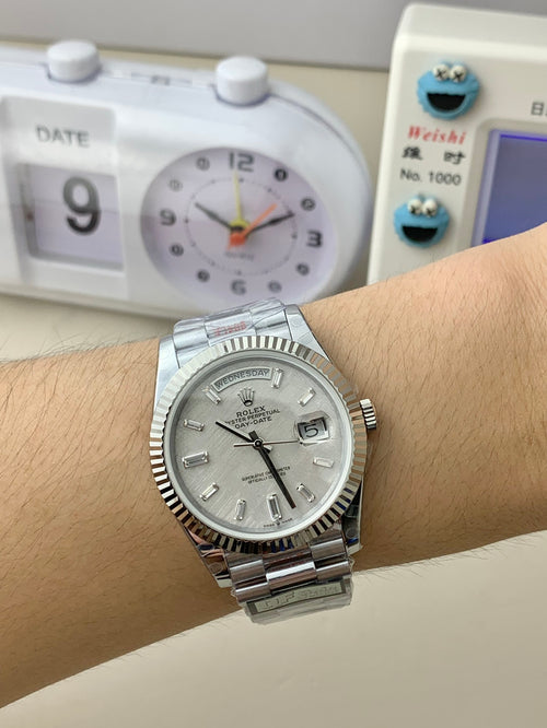 Day-Date 40
Oyster, 40 mm, white silver